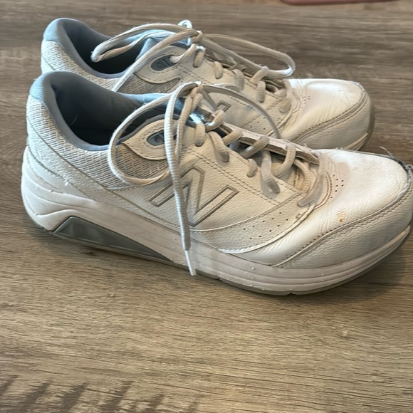 New Balance 928V3 lace up sneakers  size 8 - Picture 1 of 8